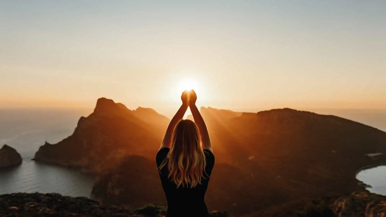 Top 23 Best Spiritual & Metaphysical Affiliate Programs To Make Extra Income in 2025